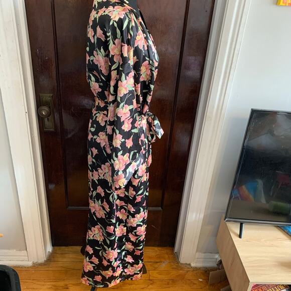 Vintage Dentelle Satin Floral Robe Black Pink Green Loungewear Resortwear SMALL - Picture 9 of 15